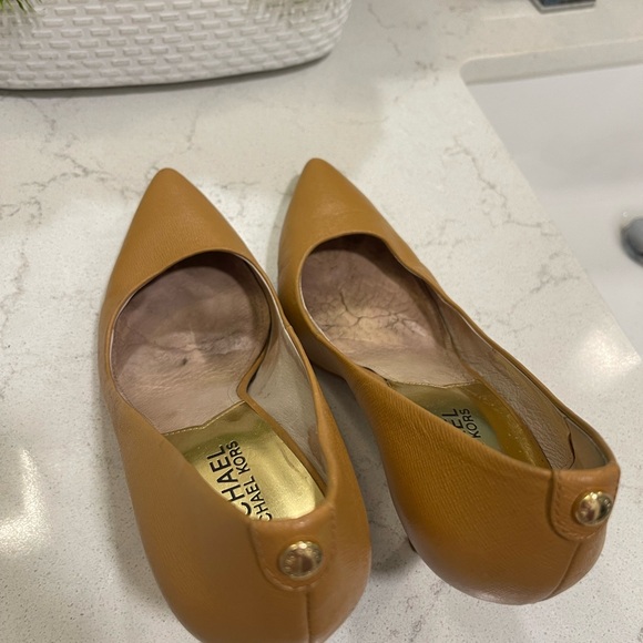 Michael Kors Camel Colored Pumps with Wood Heel - Picture 2 of 4